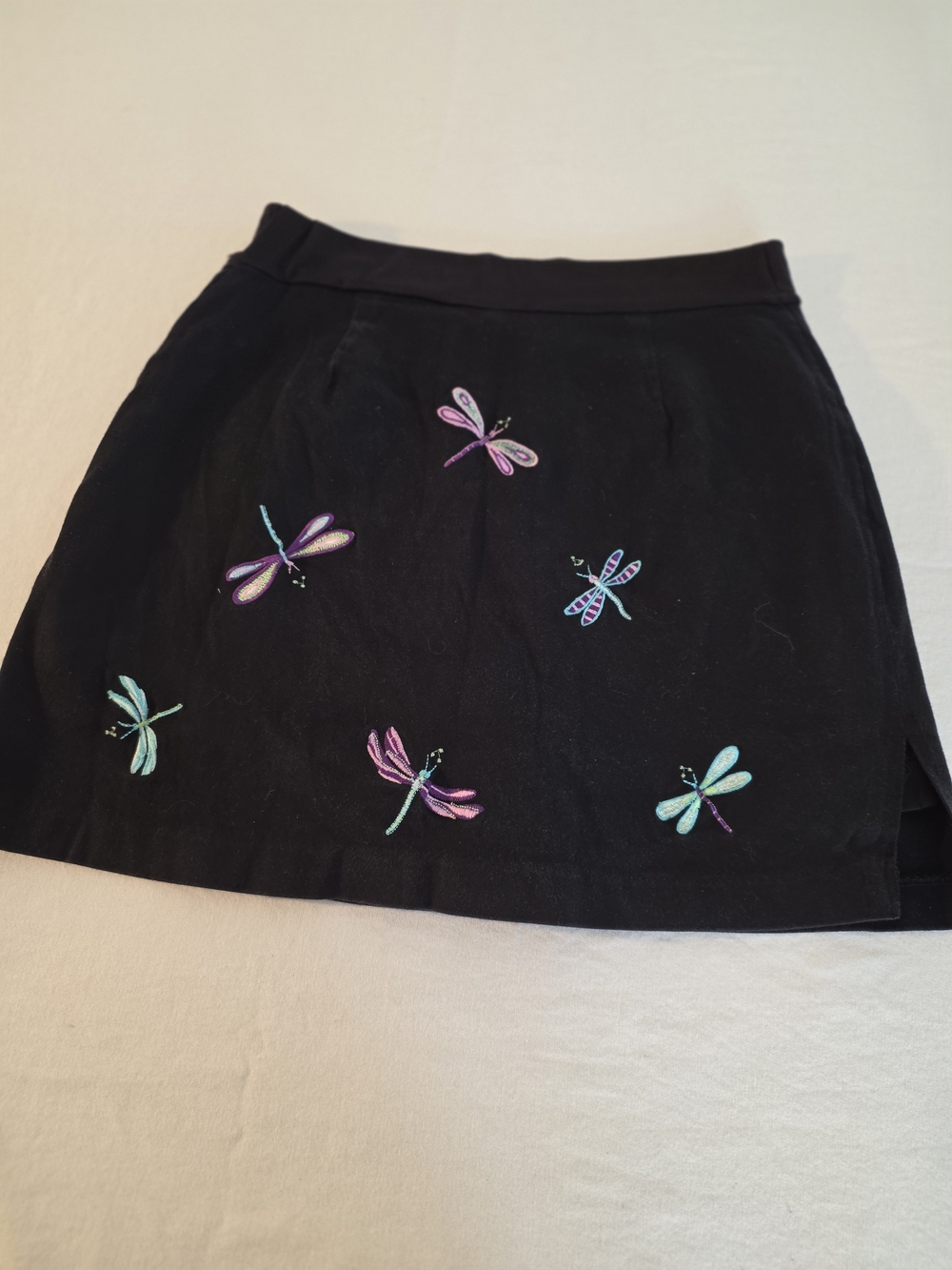 Bamboo Traders Black Skort with Pastel Dragonfly Embroidery. Size 10 P - Picture 8 of 8